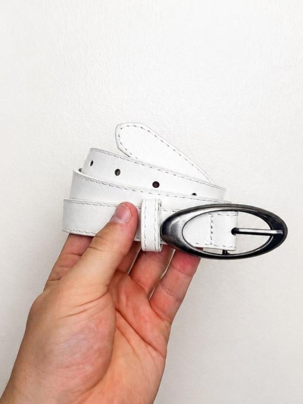 Clean White Slim Oval Buckle Belt